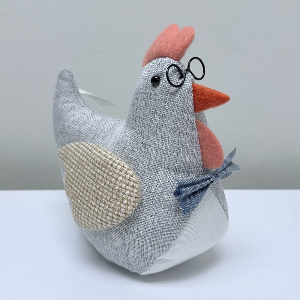 New Target Bullseye Playground Novelty Plush Figural Hen, Spring 2026 - Picture 6 of 6